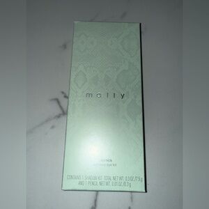 mally citychick smokey eye kit eyeshadow set and 1 pencil liner